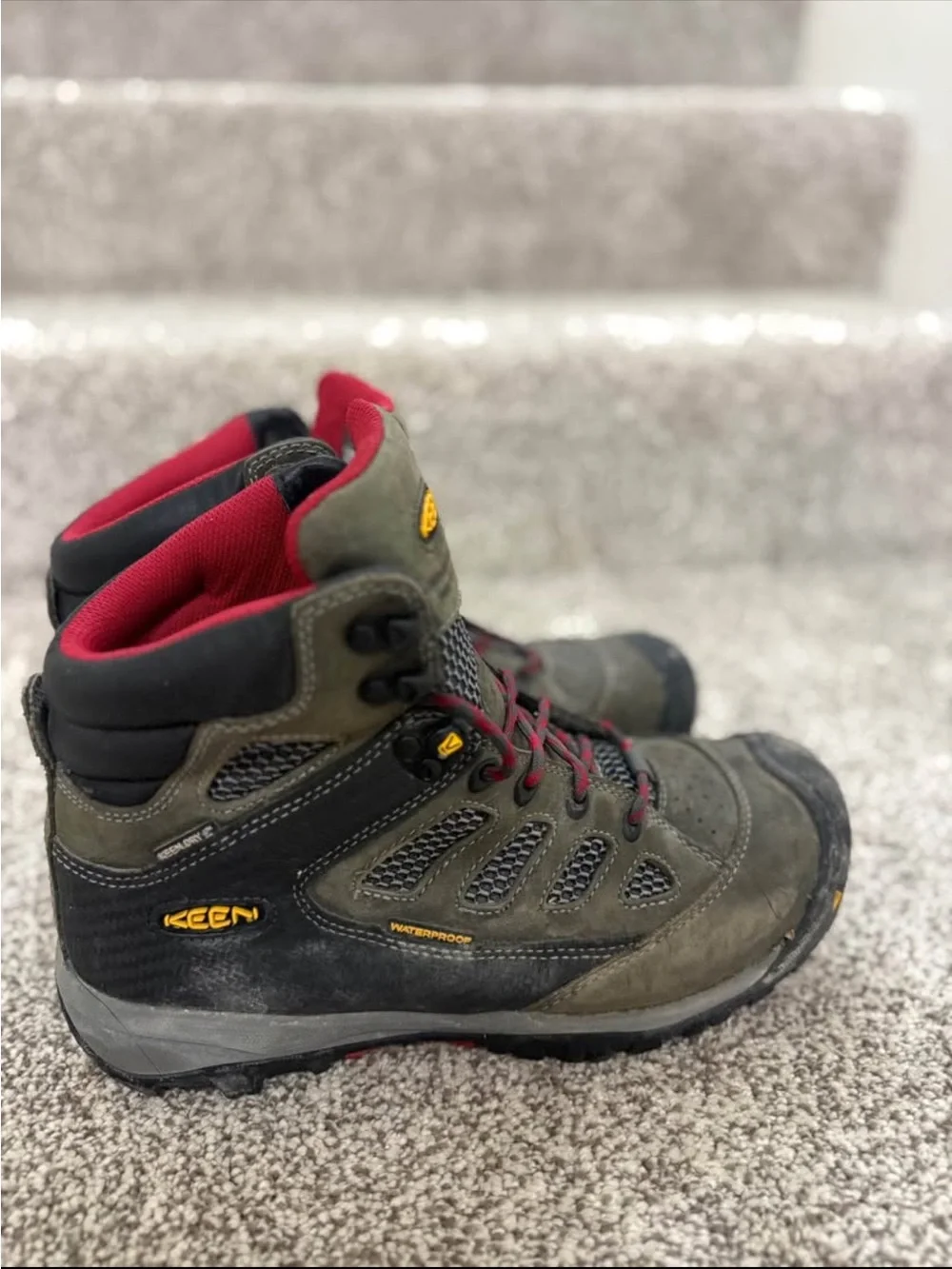 KEEN Utility Waterproof Steel Toe Work Boots Men’s 7.5 Women’s 9 EH ASTM F2413